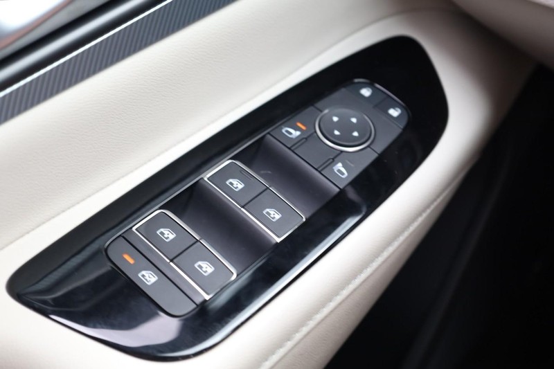 Nissan Murano Vehicle Image 21