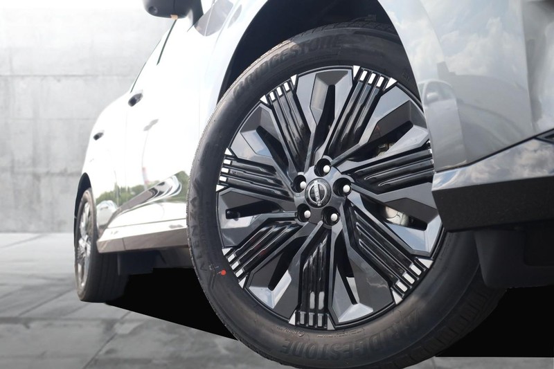 Nissan Murano Vehicle Image 03