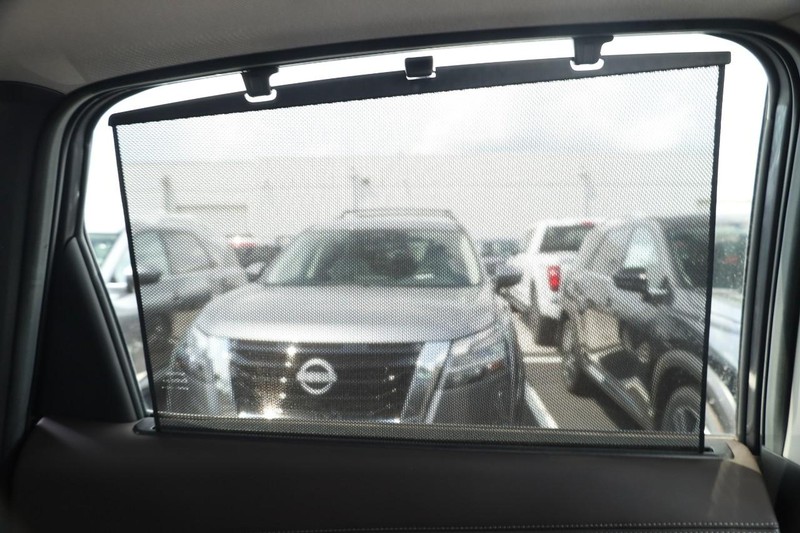 Nissan Murano Vehicle Image 30