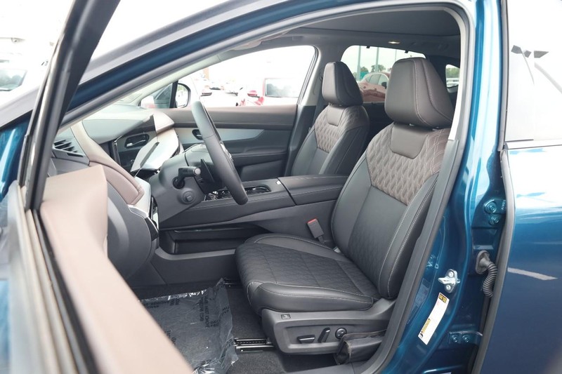 Nissan Murano Vehicle Image 11