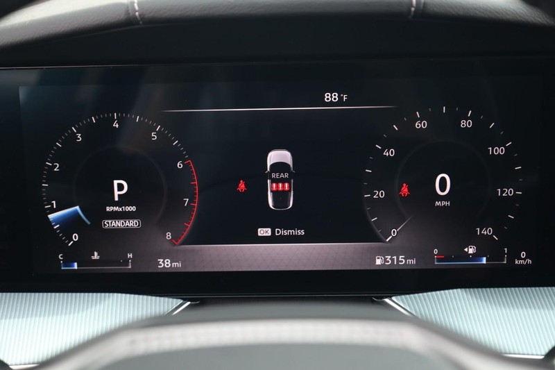 Nissan Murano Vehicle Image 13