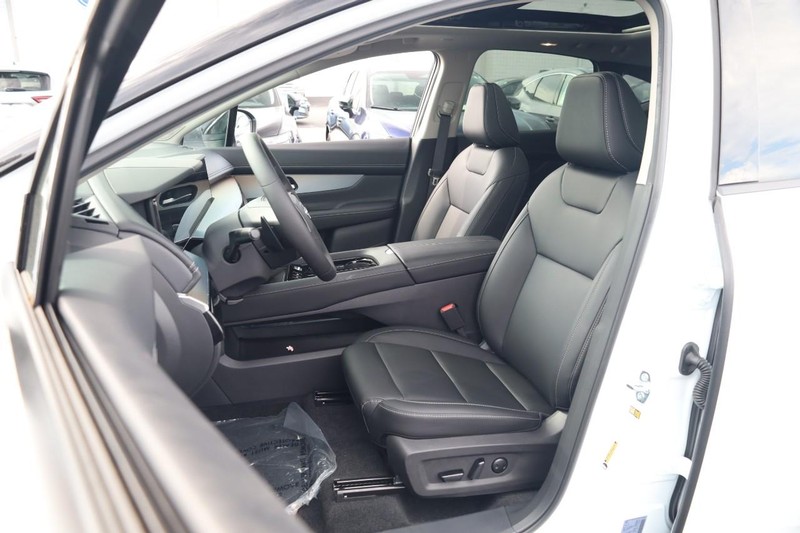 Nissan Murano Vehicle Image 10