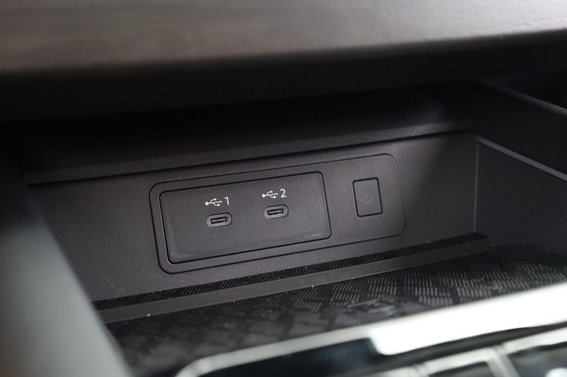 Nissan Murano Vehicle Image 18