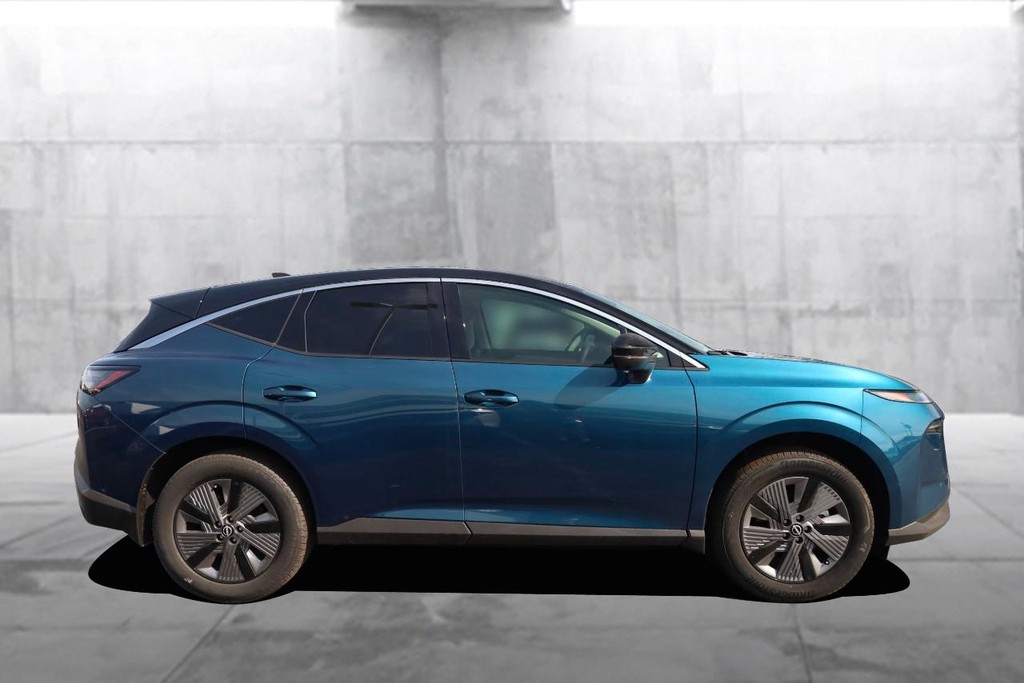 Nissan Murano Vehicle Full-screen Gallery Image 5