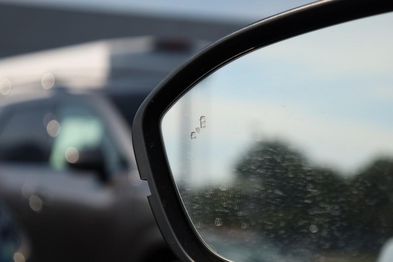 Nissan Murano Vehicle Full-screen Gallery Image 24