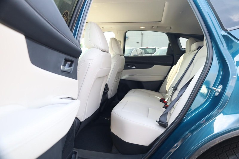 Nissan Murano Vehicle Full-screen Gallery Image 25