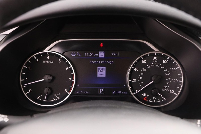 Nissan Murano Vehicle Image 15