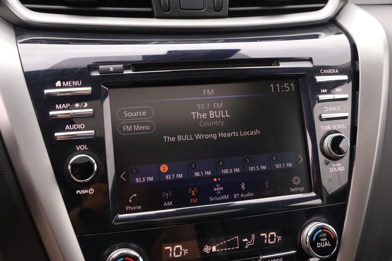 Nissan Murano Vehicle Image 17