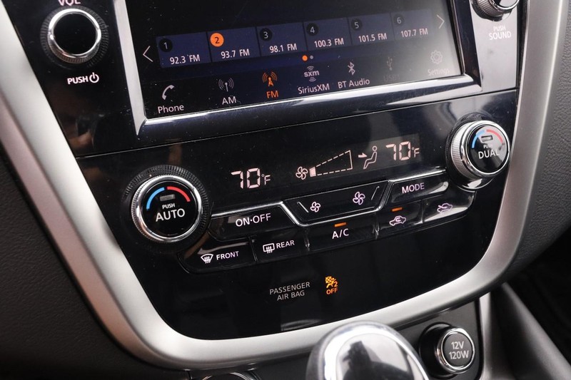 Nissan Murano Vehicle Image 19