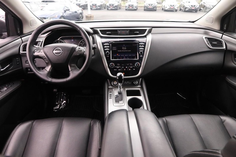 Nissan Murano Vehicle Image 22