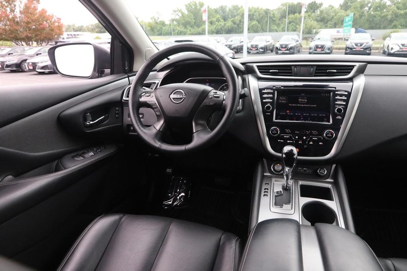 Nissan Murano Vehicle Image 23