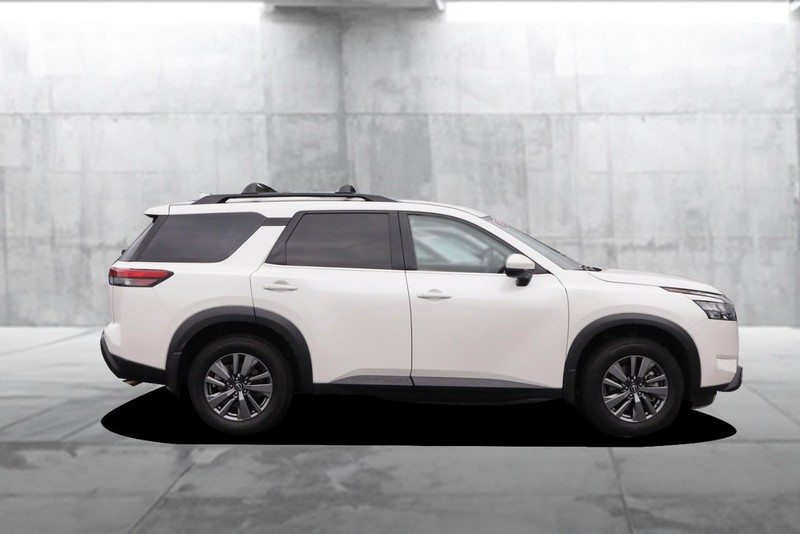 Nissan Pathfinder Vehicle Image 05