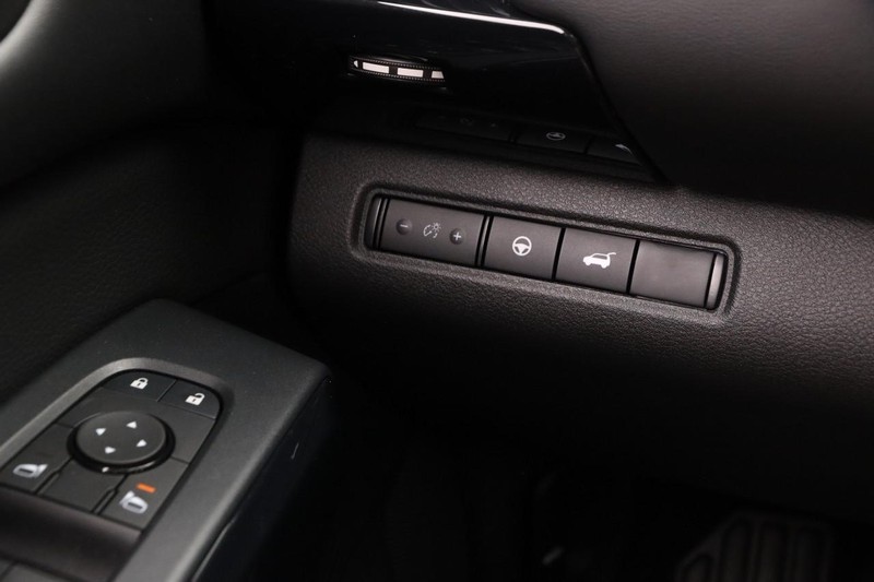 Nissan Pathfinder Vehicle Image 21