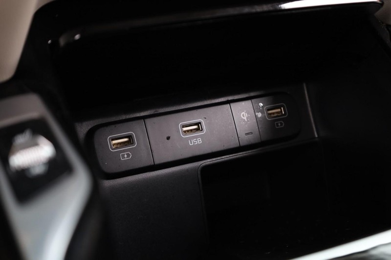 Kia Sorento Vehicle Image 20