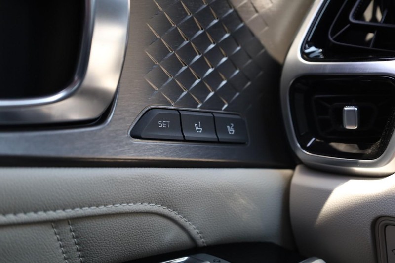 Kia Sorento Vehicle Image 25