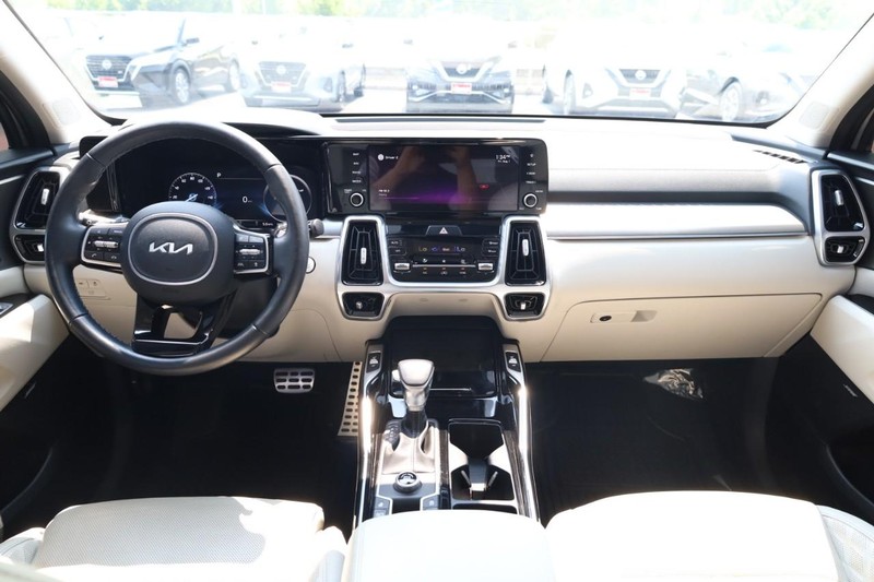 Kia Sorento Vehicle Image 29