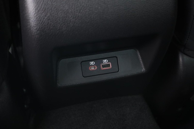 Nissan Altima Vehicle Image 20
