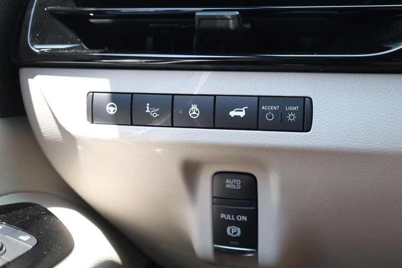 Nissan Murano Vehicle Image 24