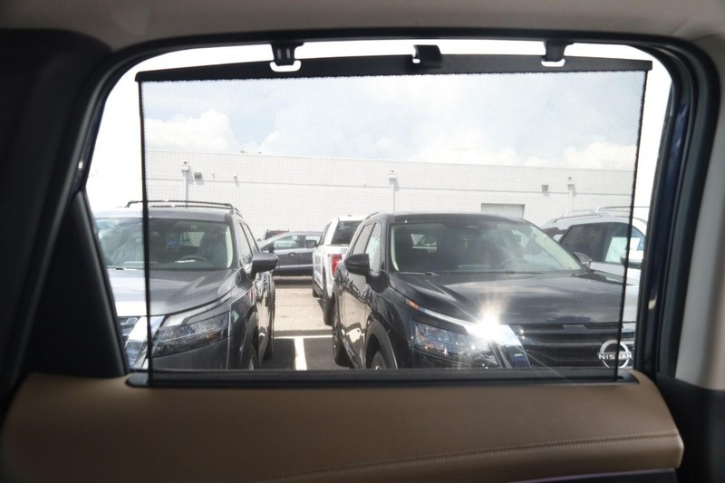 Nissan Murano Vehicle Image 30