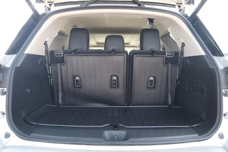 Nissan Pathfinder Vehicle Image 07