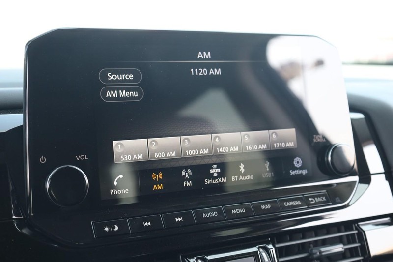 Nissan Pathfinder Vehicle Image 15