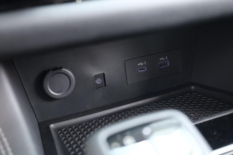 Nissan Pathfinder Vehicle Image 19