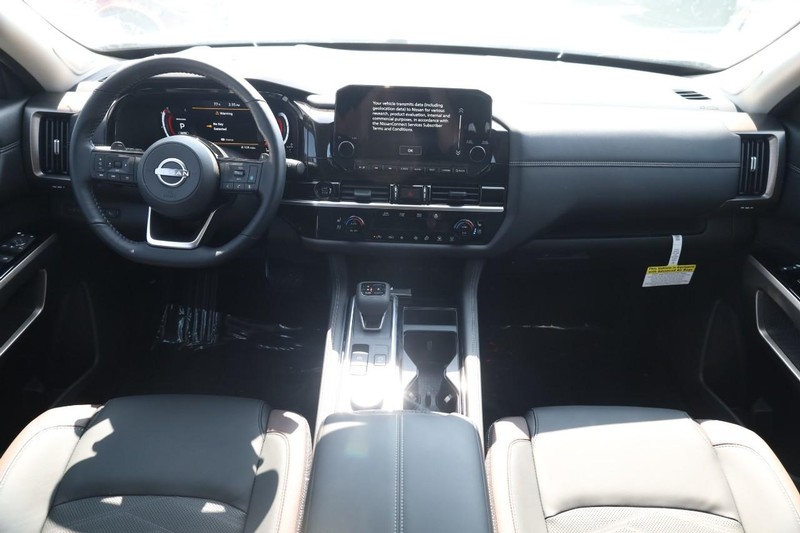 Nissan Pathfinder Vehicle Image 27