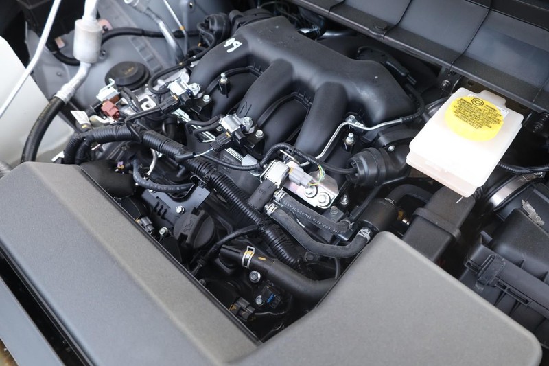 Nissan Pathfinder Vehicle Image 32