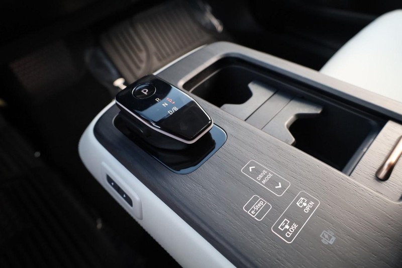 Nissan ARIYA Vehicle Image 18