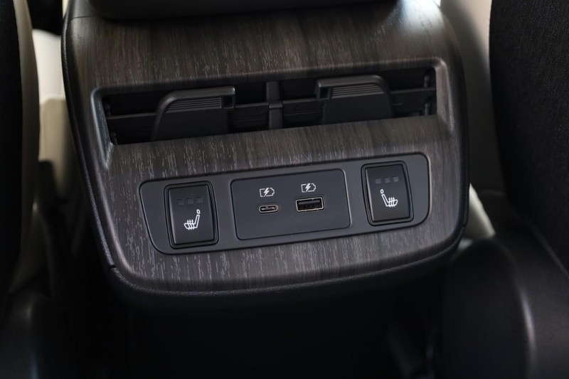 Nissan ARIYA Vehicle Image 24