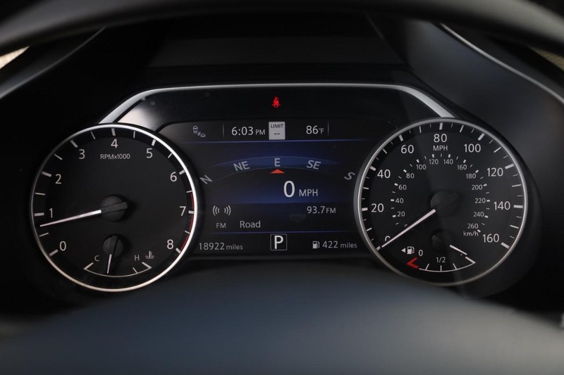 Nissan Murano Vehicle Image 14