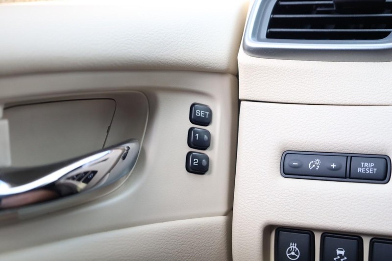 Nissan Murano Vehicle Image 23