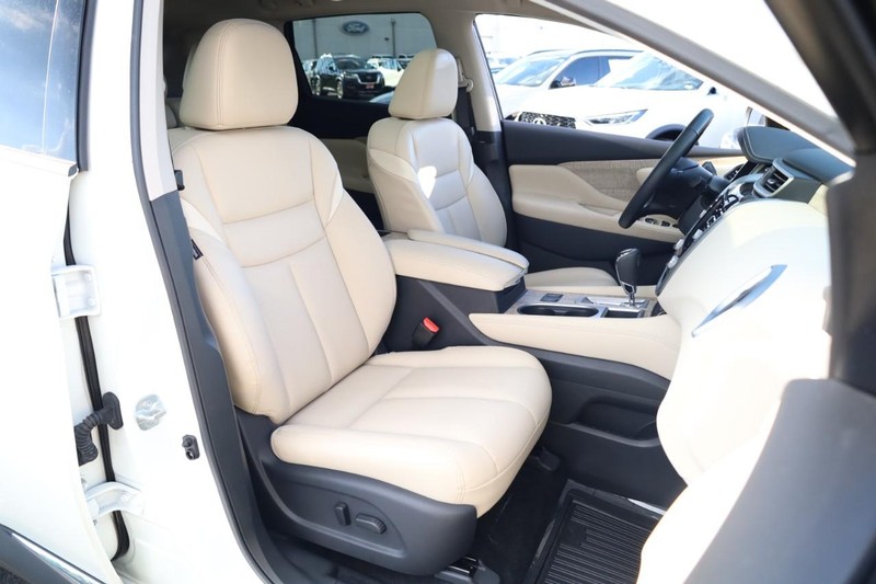 Nissan Murano Vehicle Image 30