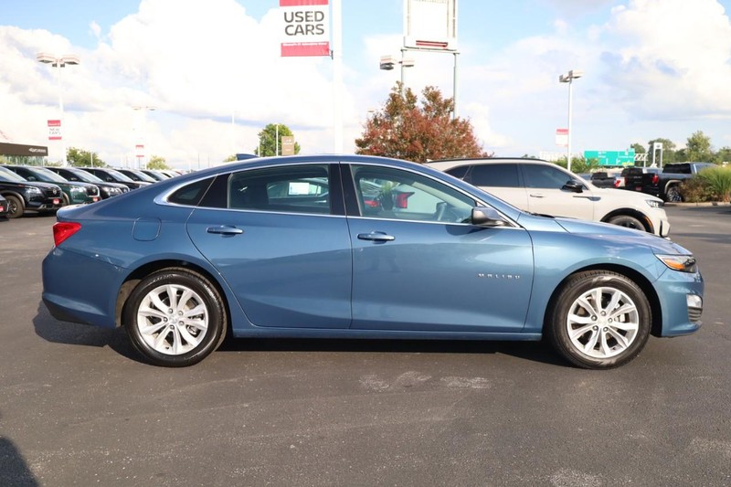 Chevrolet Malibu Vehicle Image 05
