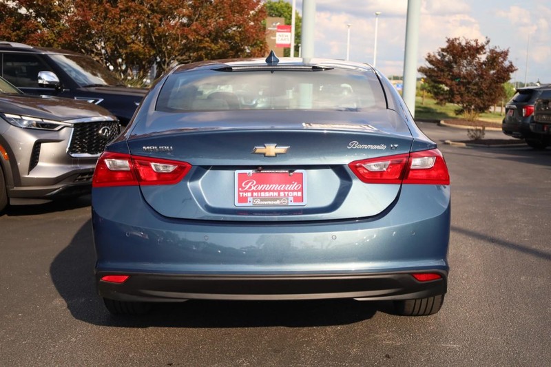 Chevrolet Malibu Vehicle Image 06