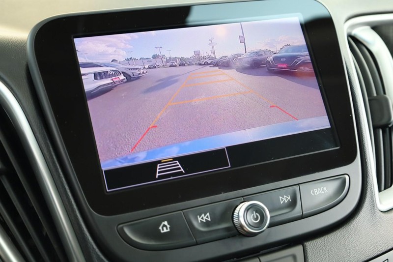 Chevrolet Malibu Vehicle Image 14