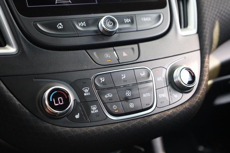 Chevrolet Malibu Vehicle Image 15