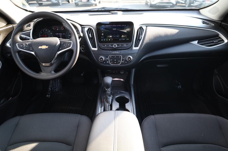 Chevrolet Malibu Vehicle Image 20