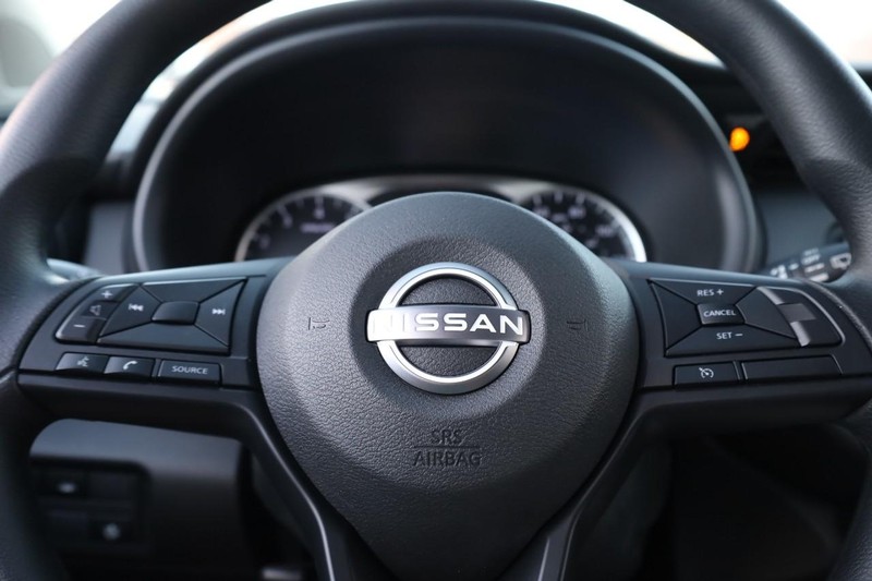 Nissan Kicks Play Vehicle Image 09