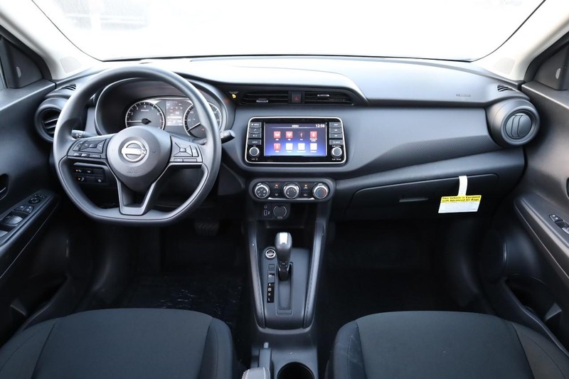 Nissan Kicks Play Vehicle Image 21