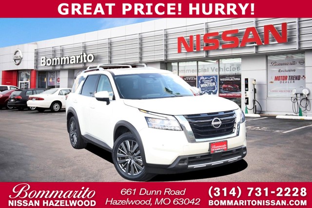 2024 Nissan Pathfinder SL at Frazier Automotive in Hazelwood MO