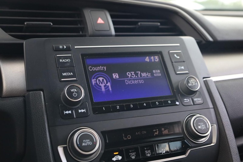 Honda Civic Sedan Vehicle Image 11