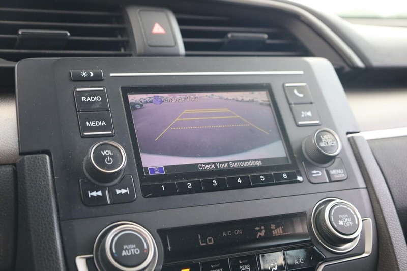 Honda Civic Sedan Vehicle Image 13