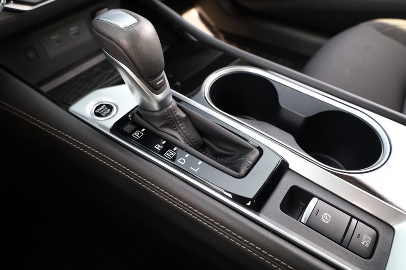Nissan Altima Vehicle Image 17