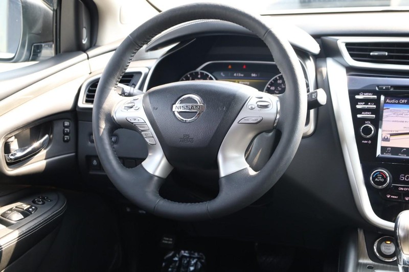 Nissan Murano Vehicle Image 26