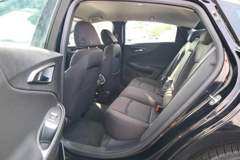 Chevrolet Malibu Vehicle Image 19