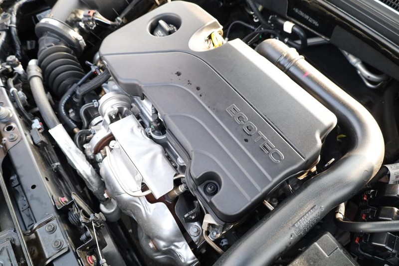 Chevrolet Malibu Vehicle Image 23