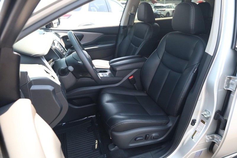 Nissan Murano Vehicle Image 08
