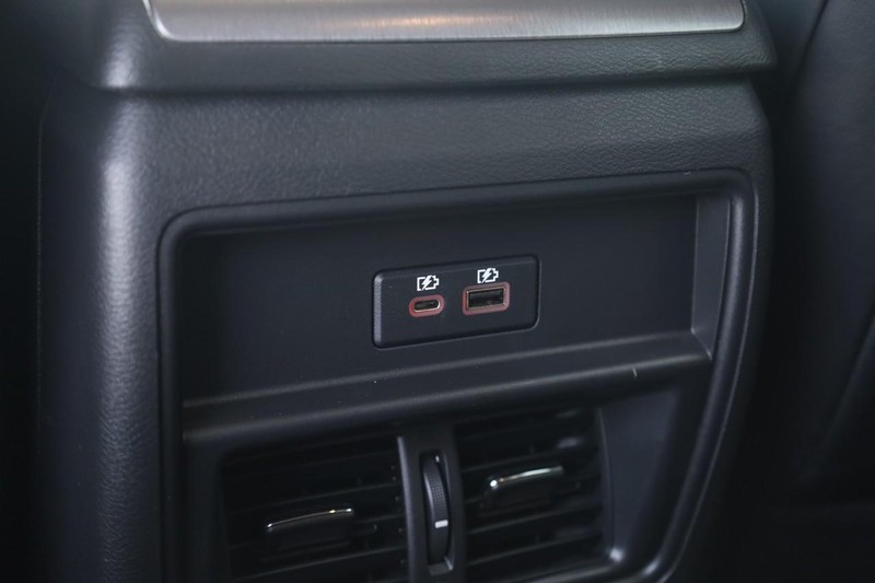 Nissan Murano Vehicle Image 22