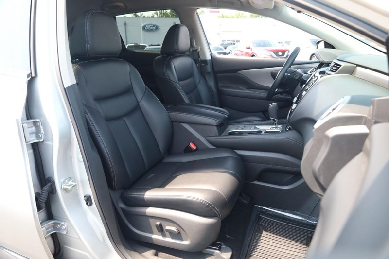 Nissan Murano Vehicle Image 24
